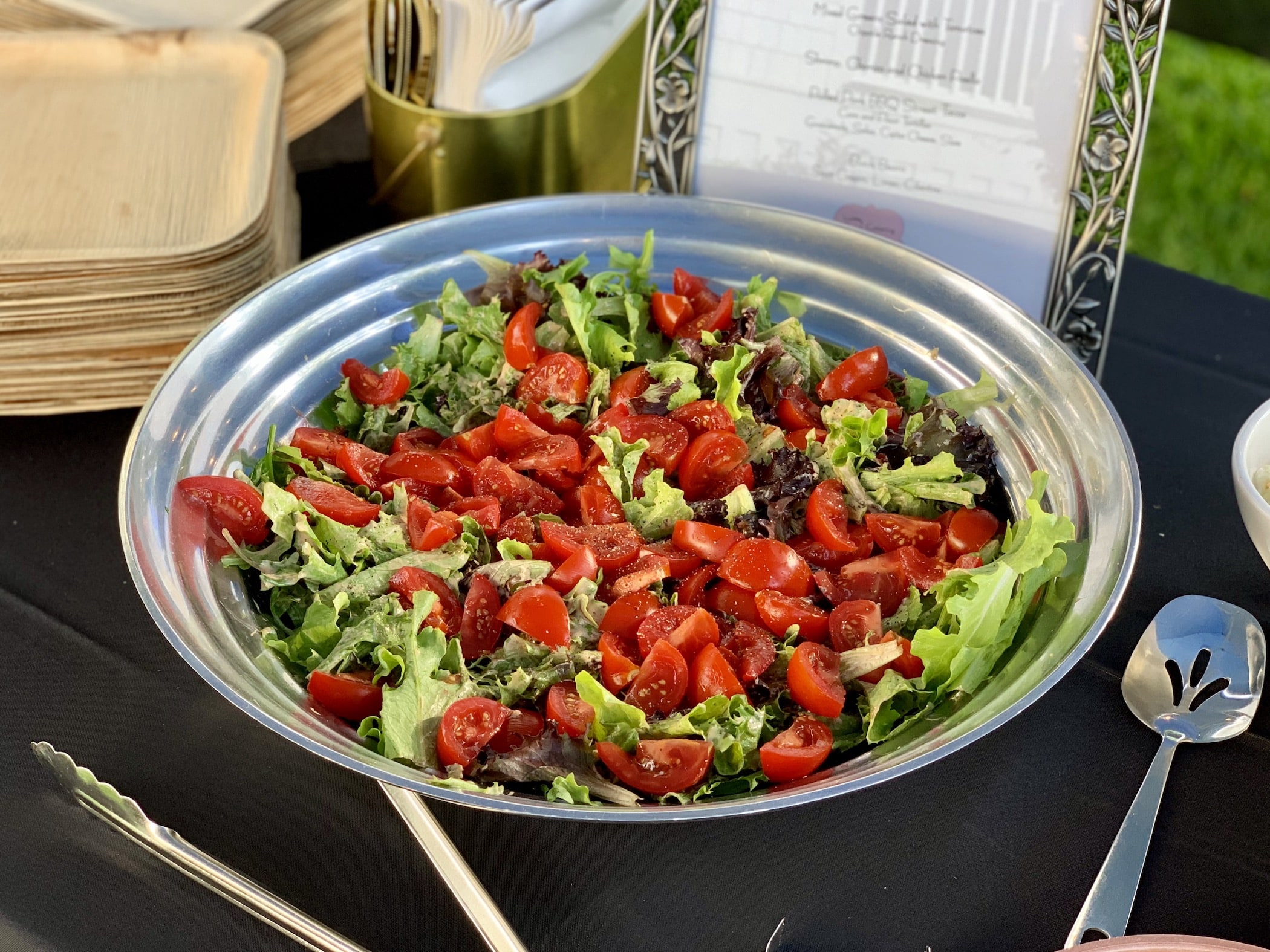 Mixed greens teamed with tomatoes. Served with your choice of salad dressing.
